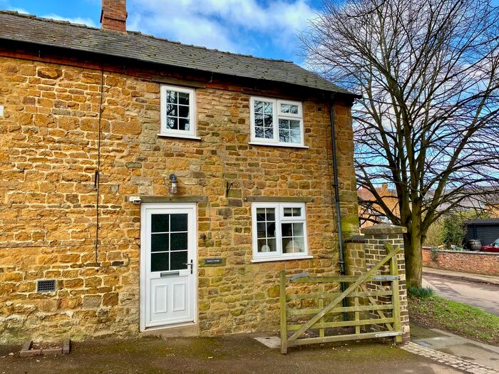 1 Bedroom Semi-Detached House To Rent In Gable Cottage, High Street, Everdon, Northants., NN11