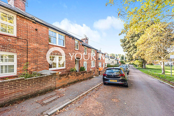 3 Bedroom Terraced House To Rent In Oliver Crescent, Farningham, Dartford, Kent, DA4