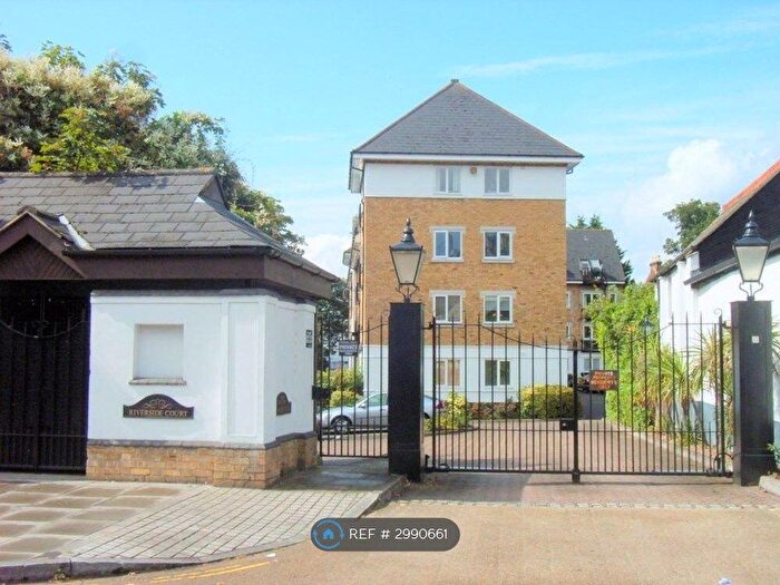 1 Bedroom Flat To Rent In Riverside Court, London, SE3