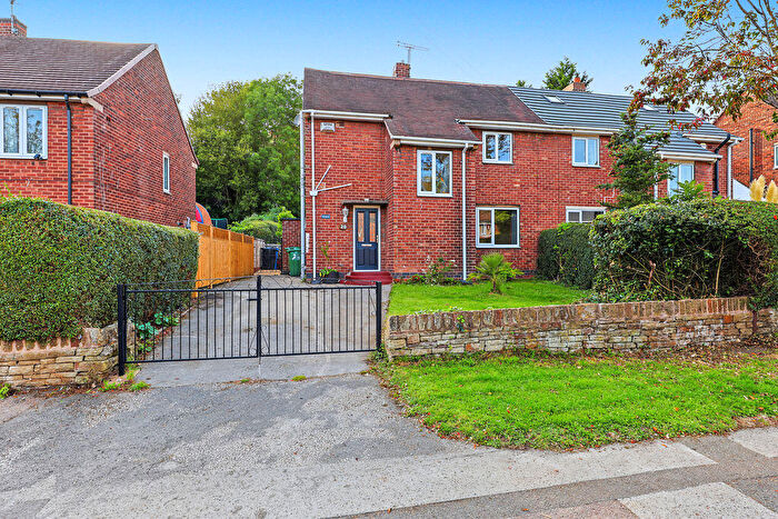 3 Bedroom Semi Detached House For Sale In Levens Way, Newbold, Chesterfield, S41