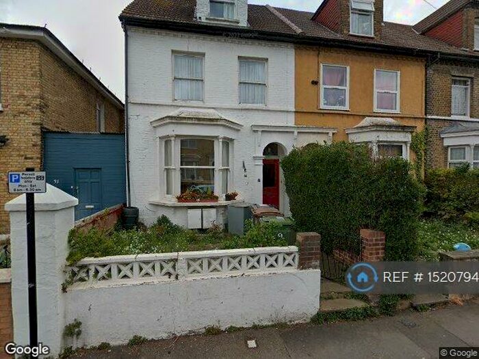 3 Bedroom Flat To Rent In Leyton, London, E10