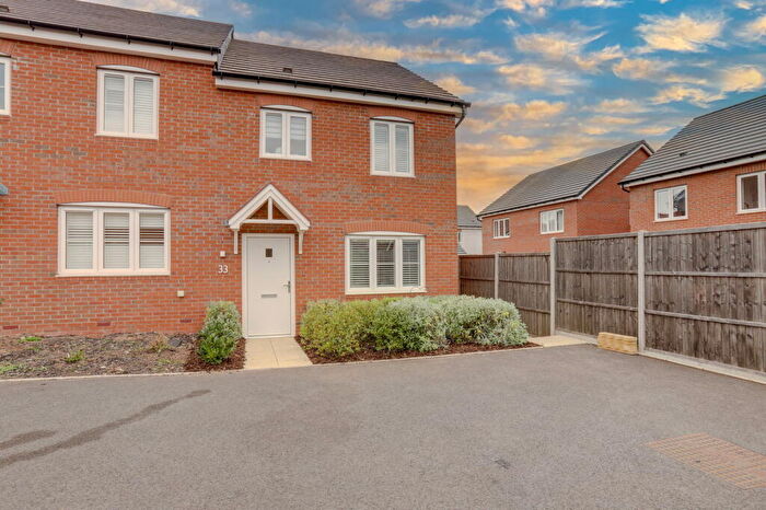 3 Bedroom Semi-Detached House For Sale In Elizabeth Drive, Edwalton, Nottingham, NG12