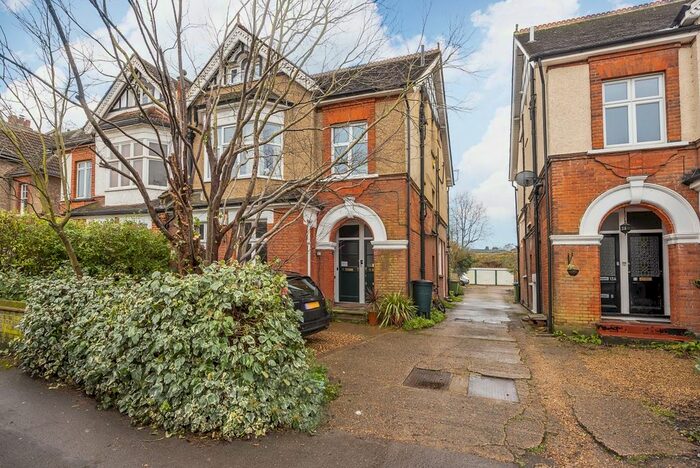 1 Bedroom Flat To Rent In Effingham Road, Long Ditton, KT6