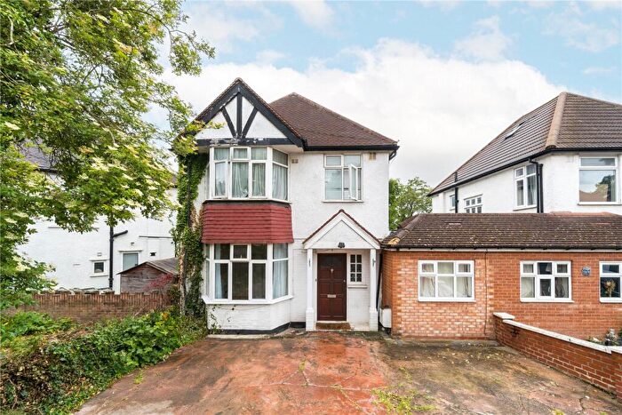 4 Bedroom Semi-Detached House For Sale In St. Marys Crescent, London, NW4
