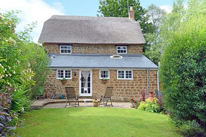 3 Bedroom Cottage To Rent In Bloxham, Oxfordshire, OX15