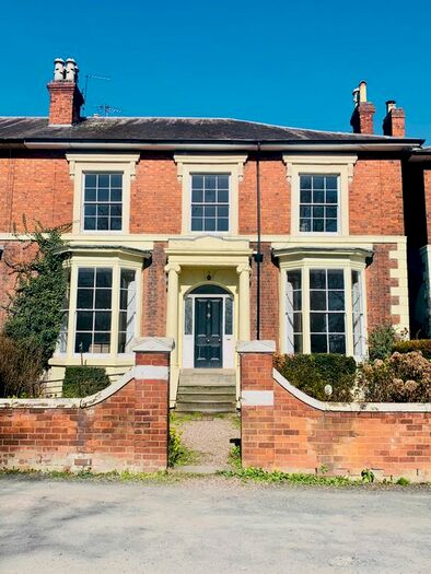 3 Bedroom Flat To Rent In Victoria Terrace, Walsall, WS4