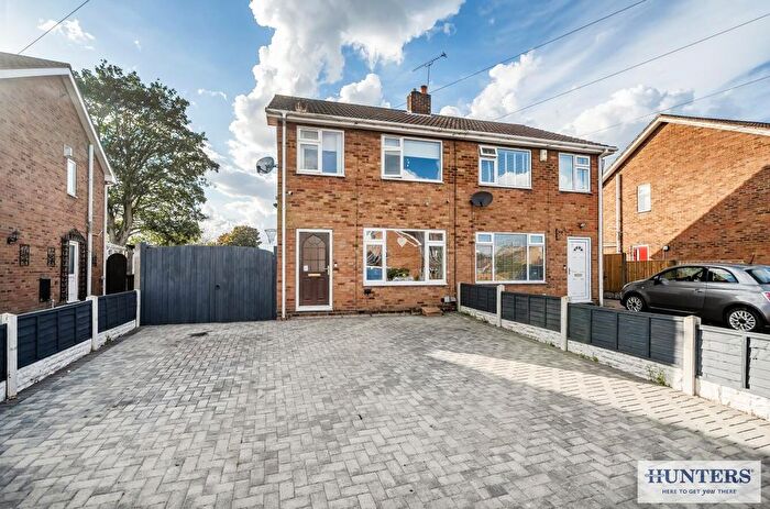 3 Bedroom Semi-Detached House For Sale In Croft Road, Camblesforth, Selby, YO8