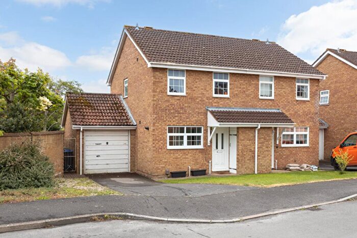 3 Bedroom Semi Detached House For Sale In Shrewton Close, Trowbridge, BA14