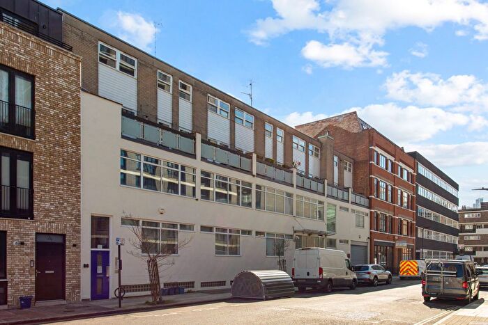 2 Bedroom Flat For Sale In Amabel House, Baches Street, N1