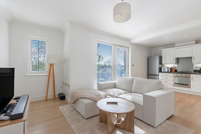 1 Bedroom Flat For Sale In Navigation House, Byron Road, Addlestone, KT15