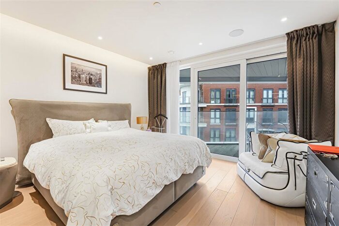 2 Bedroom Flat To Rent In Chelsea Creek Tower, Chelsea Creek, SW6
