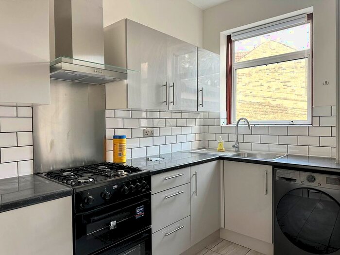 2 Bedroom Flat To Rent In High Road, London, E15