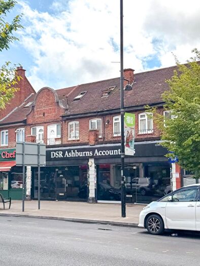 4 Bedroom Flat For Sale In Victoria Road, Ruislip, HA4