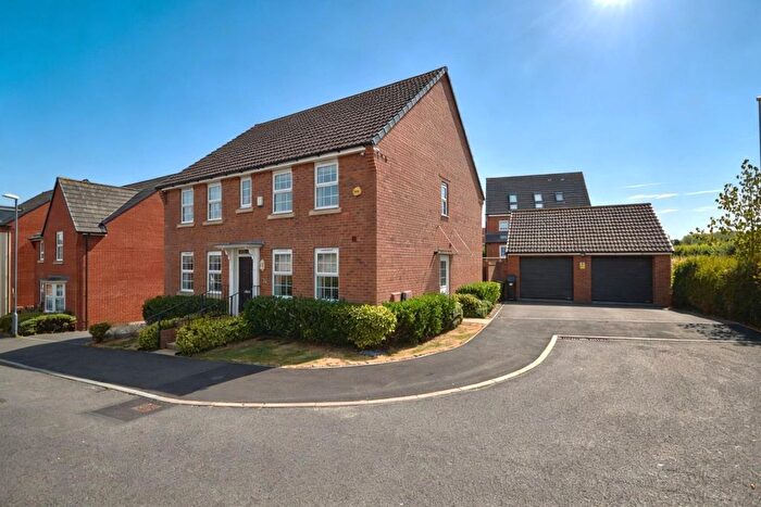 4 Bedroom Detached House For Sale In Fieldfare Close, Keynsham, Bristol, BS31