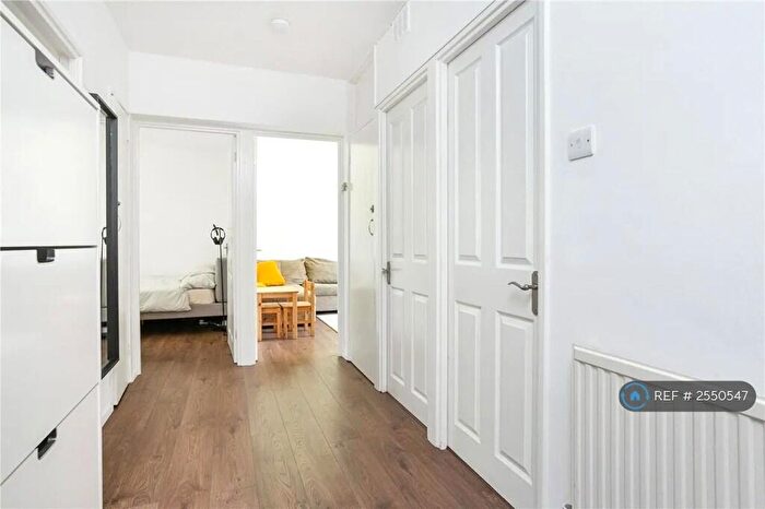 2 Bedroom Flat To Rent In Highbury New Park, London, N5