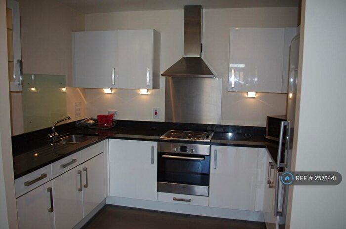 2 Bedroom Flat To Rent In Cherrywood Lodge, London, SE13