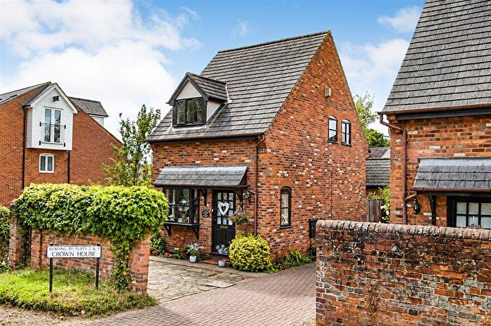 2 Bedroom Detached House For Sale In Crown Street, Redbourn, Redbourn, AL3