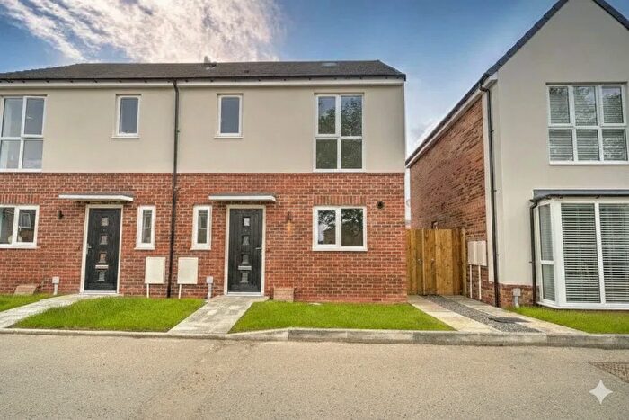 3 Bedroom Semi-Detached House For Sale In Shearan Close, Hebburn, Tyne And Wear, NE31