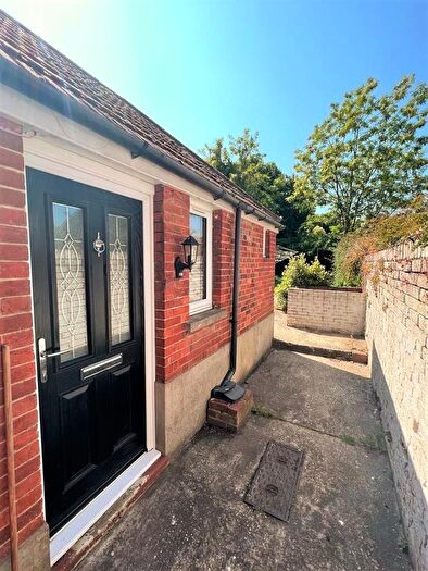 1 Bedroom Flat To Rent In Old Orchard Road, Eastbourne, BN21