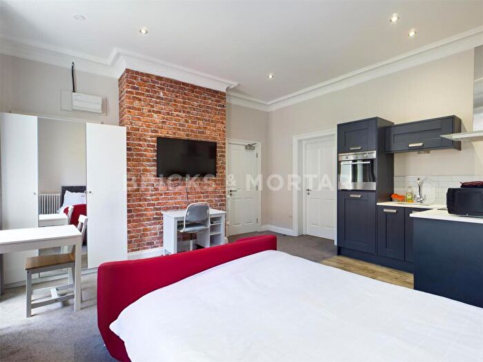 Studio To Rent In St. James Street, City Centre, Newcastle Upon Tyne, NE1