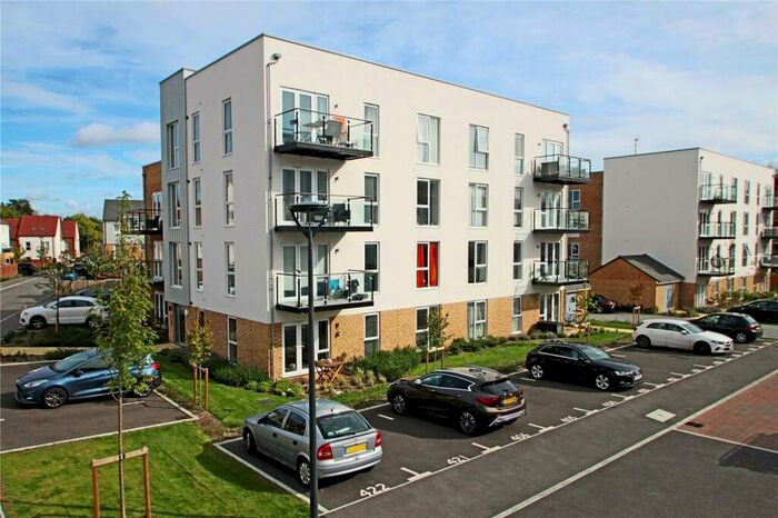 2 Bedroom Apartment To Rent In Addlestone, Surrey, KT15