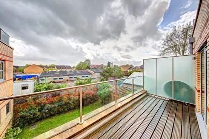 1 Bedroom Flat To Rent In Mill Place, Kingston Upon Thames, KT1