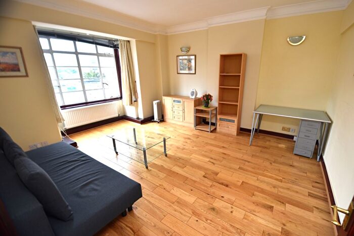 1 Bedroom Flat To Rent In Park Road, London, NW1