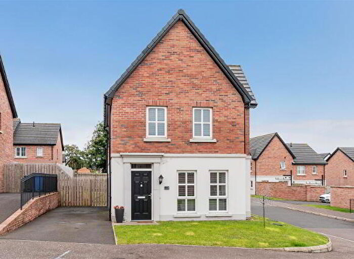 3 Bedroom Detached House For Sale In Ballyveigh Parade, Antrim, BT41
