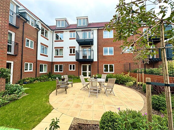 2 Bedroom Flat For Sale In Burlington Lodge, Birchwood Park Avenue, Swanley, Kent, BR8