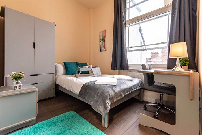 5 Bedroom Apartment To Rent In Equitable House, South Parade, NG1
