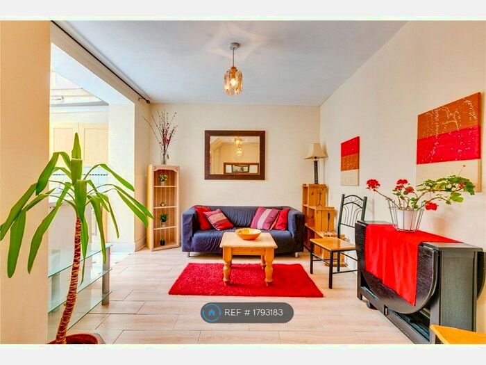 1 Bedroom Flat To Rent In Reporton Road, Fulham, SW6