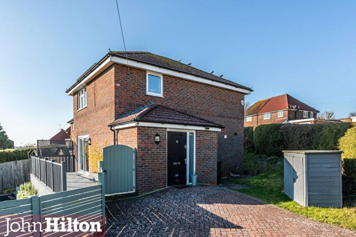 2 Bedroom Detached House For Sale In Kenilworth Close, Brighton, BN2