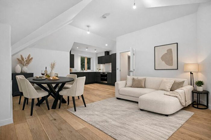 2 Bedroom Apartment For Sale In Russell Hill Road, Purley, CR8