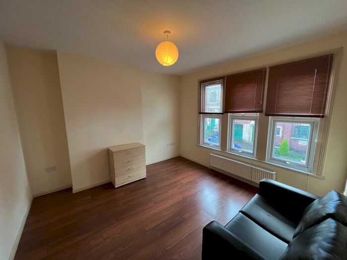 2 Bedroom Flat To Rent In The Campsbourne, Hornsey, London, N8