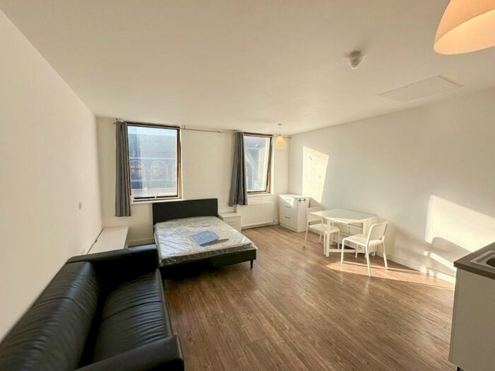 1 Bedroom Studio To Rent In Anerley Road, Westcliffe-On-Sea, SS0