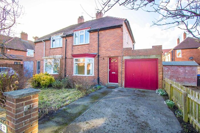 3 Bedroom Semi-Detached House For Sale In Queens Grove, Merryoaks, Durham, DH1