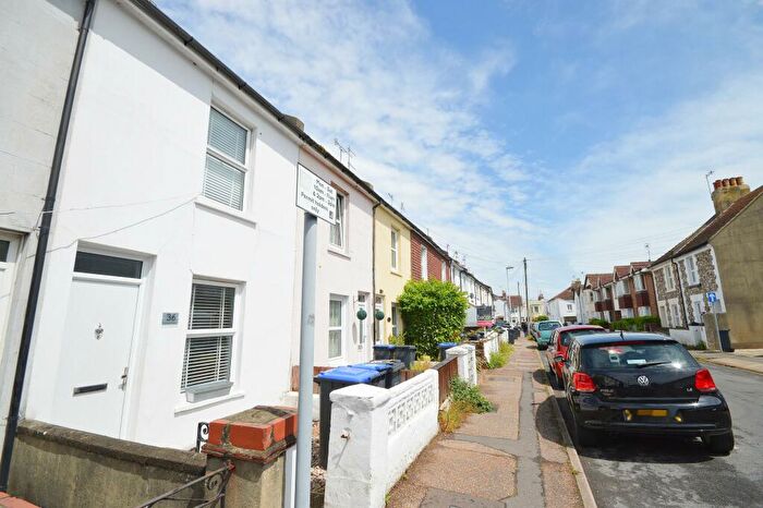 2 Bedroom Terraced House To Rent In Howard Street, Worthing, BN11