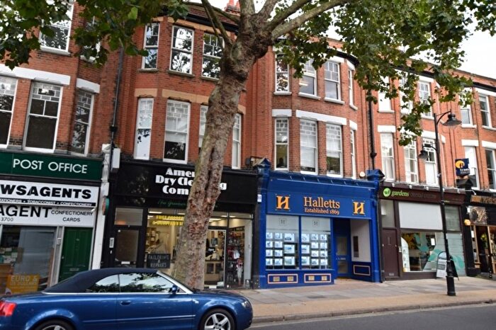 2 Bedroom Flat To Rent In Royal Parade, Kew, Richmond, TW9