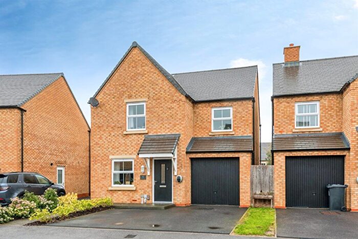 3 Bedroom Detached House For Sale In Pipit Lane, Witney, OX28