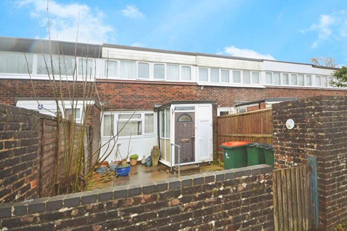 3 Bedroom Terraced House For Sale In Borage Close, Broadfield, Crawley, RH11