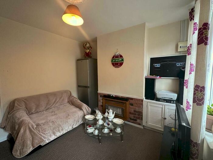 2 Bedroom Terraced House To Rent In Waterloo Street, Derby, DE14