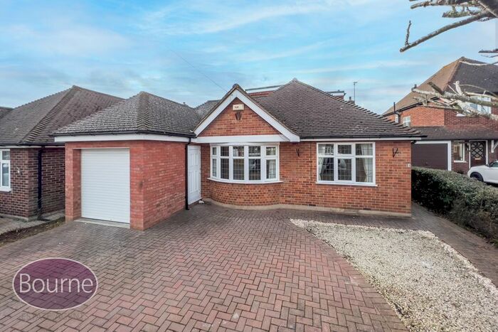 5 Bedroom Bungalow For Sale In Richmond Drive, Shepperton, Surrey, TW17