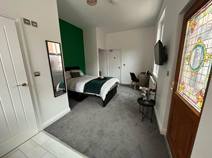 Studio To Rent In Room, Burton Road, DE23