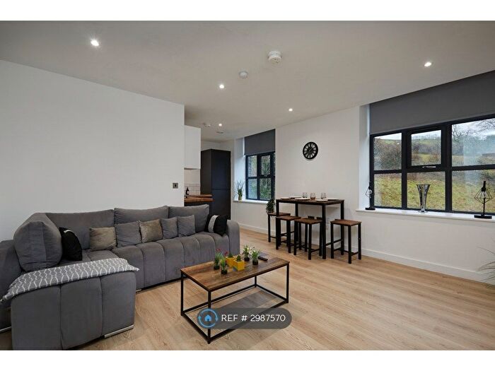 2 Bedroom Flat To Rent In Green Lane, Holmfirth, HD9