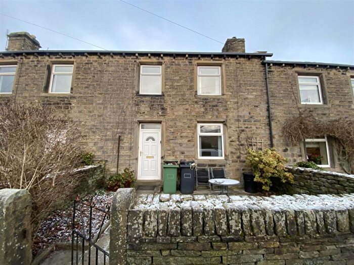 2 Bedroom Terraced House To Rent In The Village, Farnley Tyas, HD4