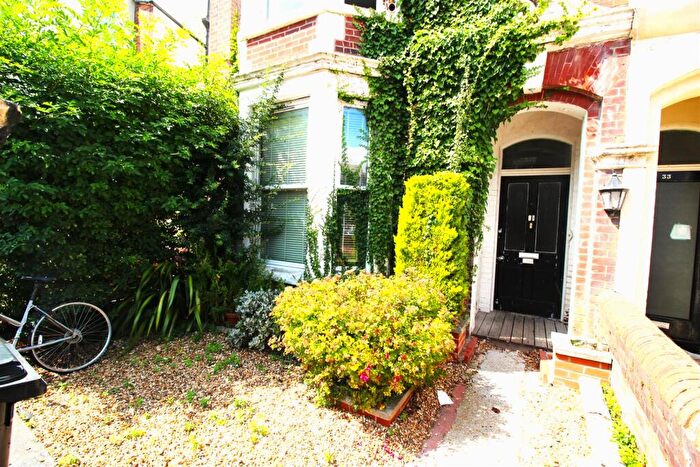 1 Bedroom Flat To Rent In St Andrews Road Southsea Hants, PO5