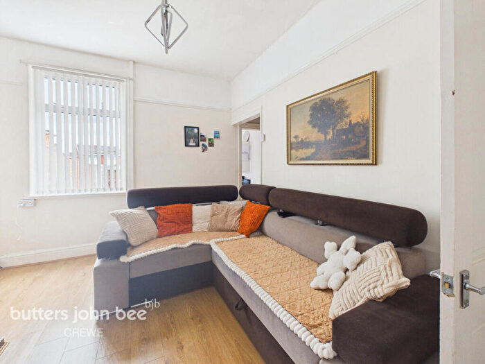 3 Bedroom Terraced House For Sale In Queen Street, Crewe, CW1