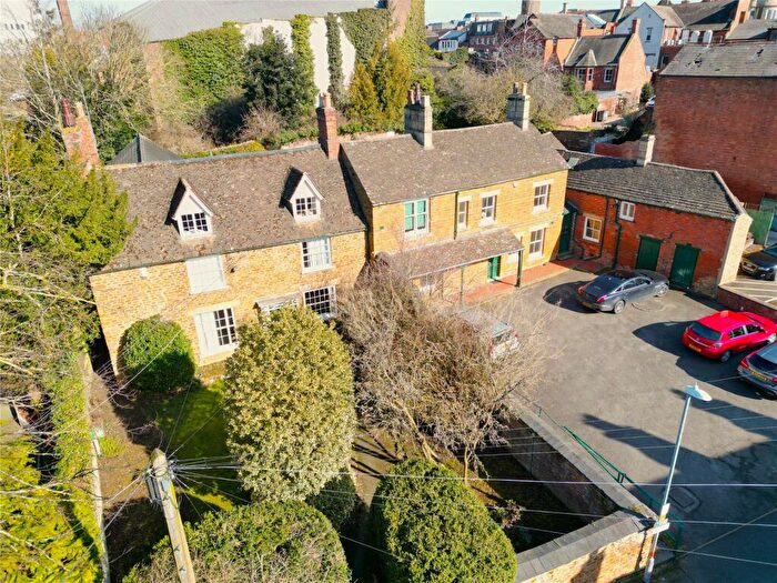 7 Bedroom Detached House For Sale In West Street, Kettering, Northamptonshire, NN16