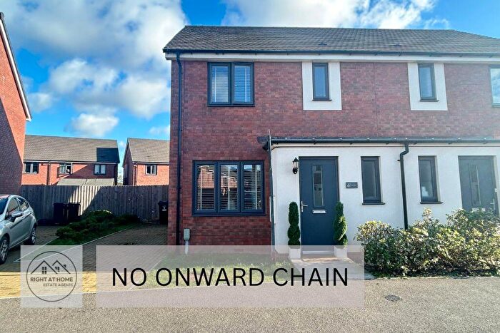 3 Bedroom Semi-Detached House For Sale In Flay Field, Tithebarn, Exeter, EX1