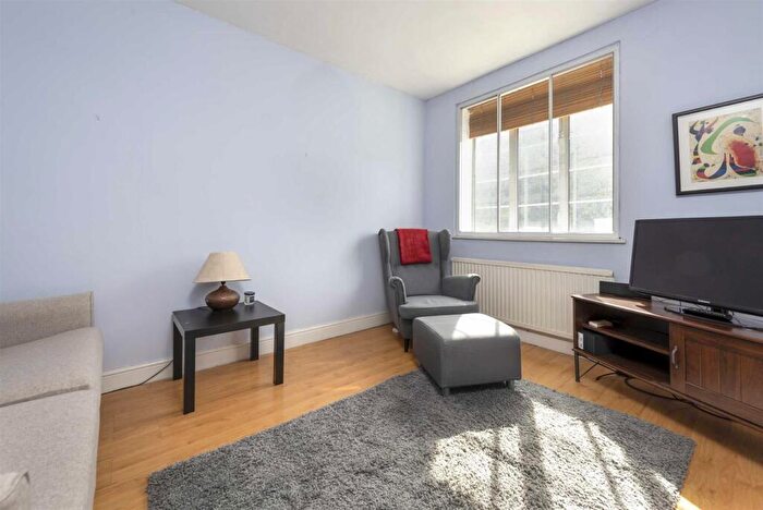 1 Bedroom Flat To Rent In Pentonville Road, Angel, N1
